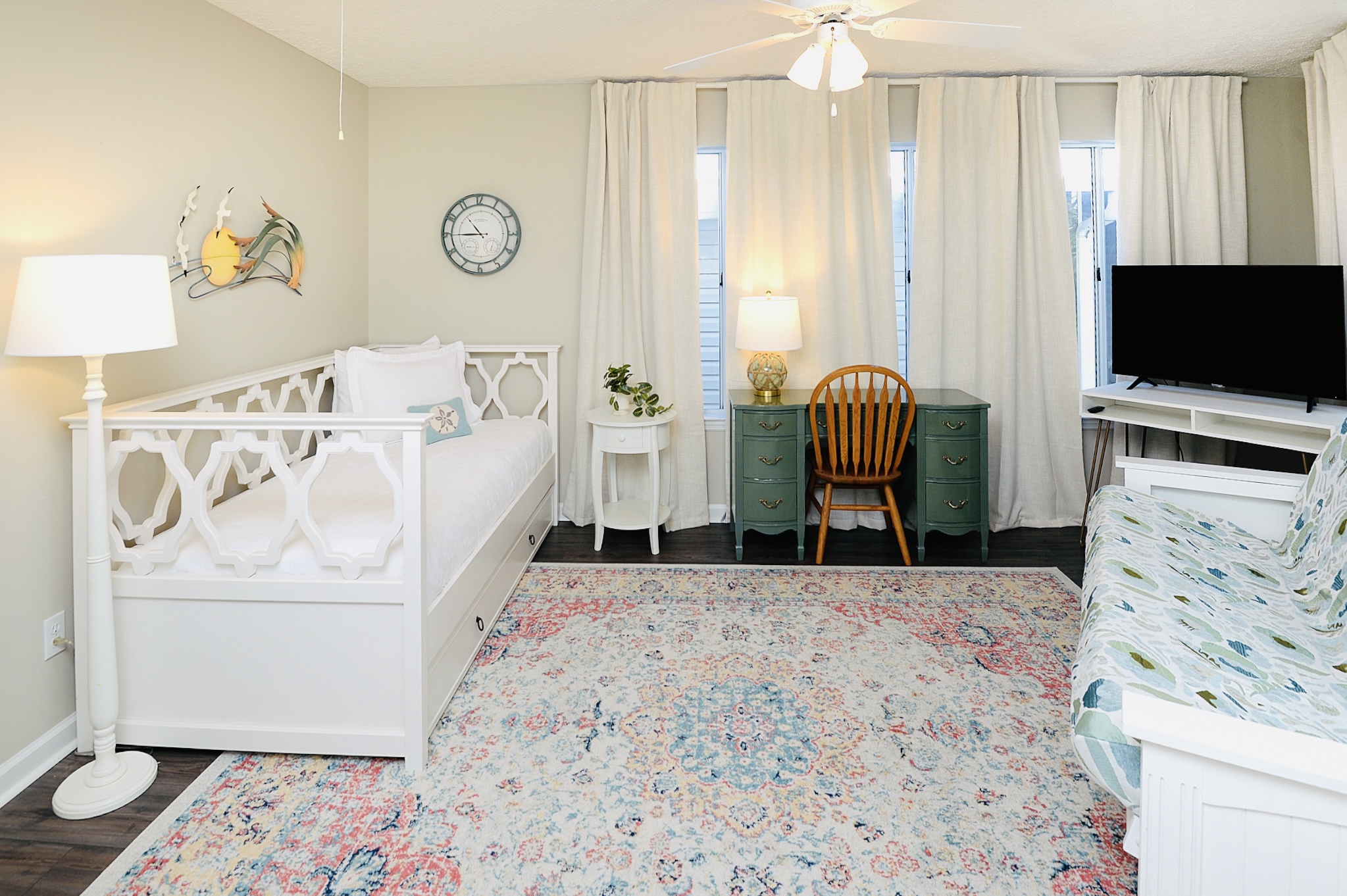 Large back bedroom with trundle bed PLUS full-sized futon.  