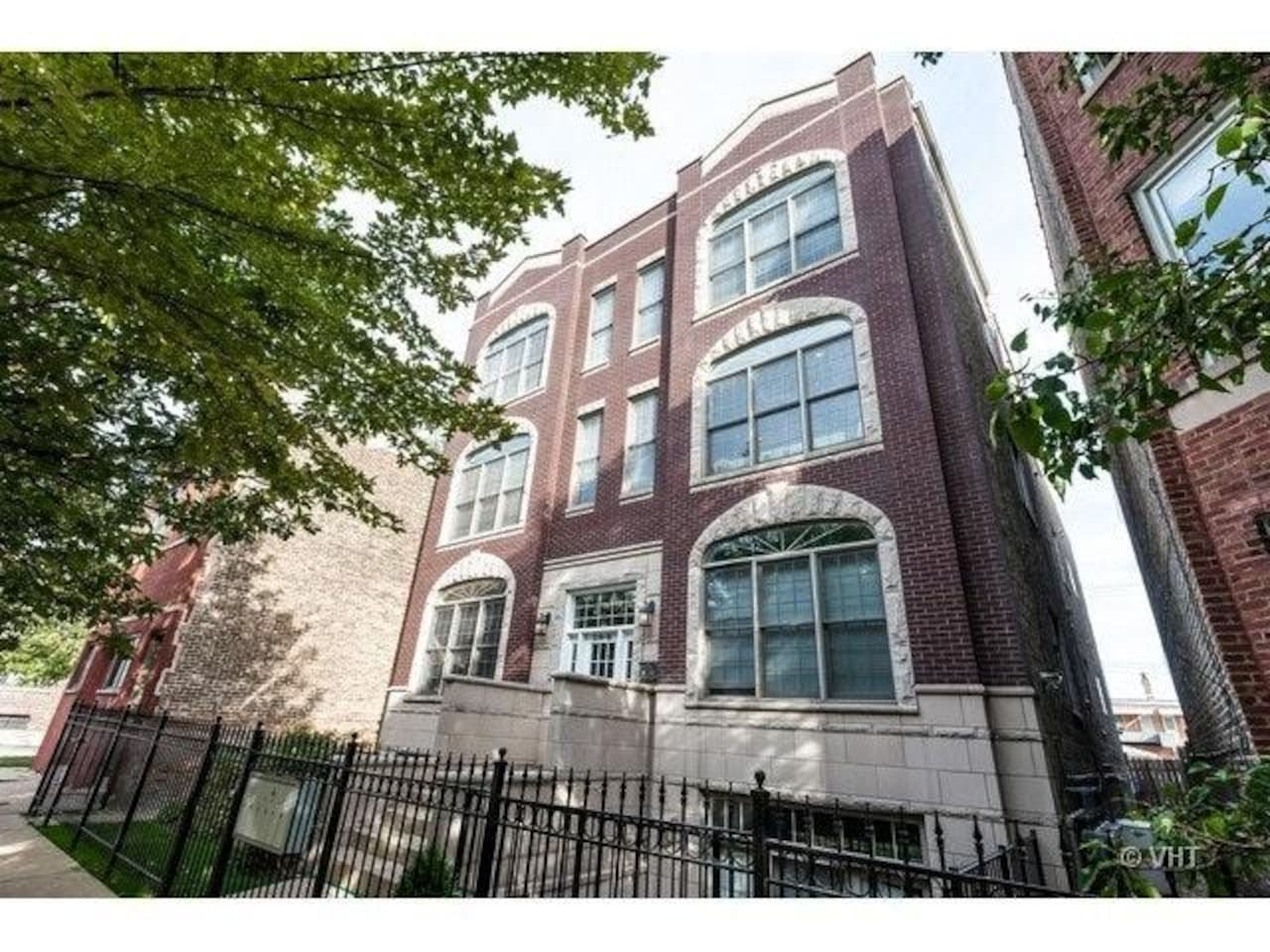 Secure Chicago building located in the heart of Ukrainian Village