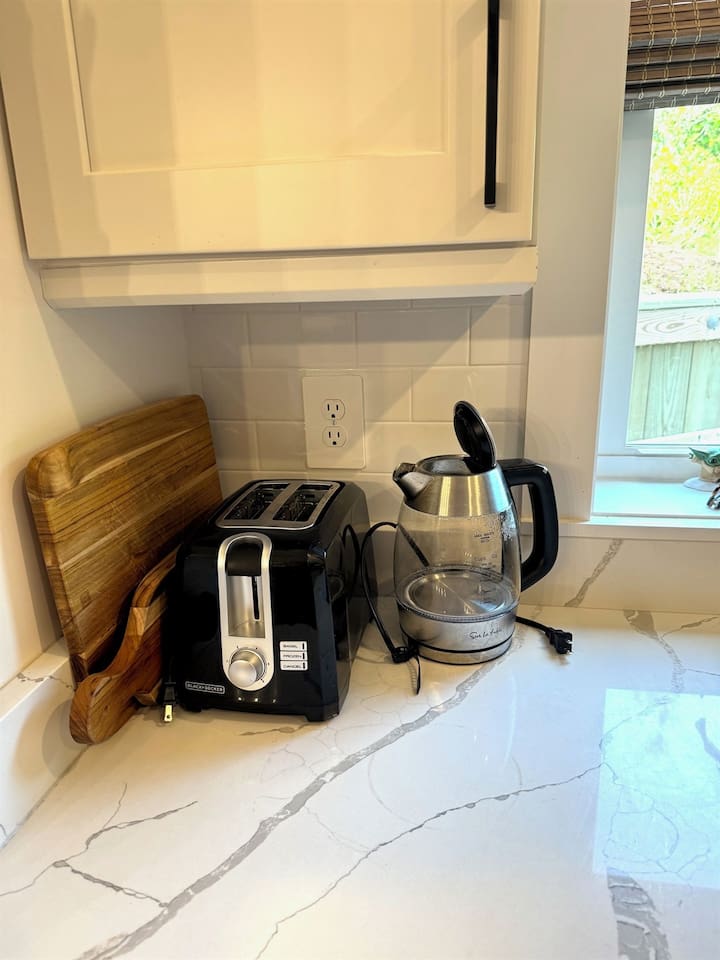 ToasterHot Water Kettle