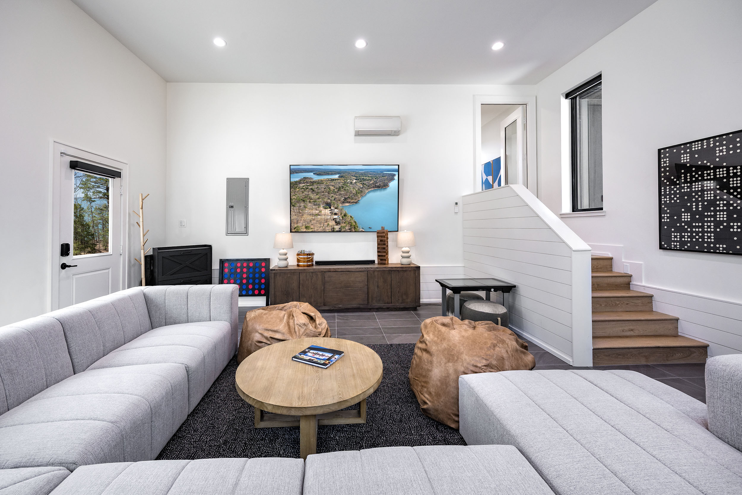 Watch a movie, play a game, or just hang out—this lower-level lounge is your group’s all-day hangout zone.