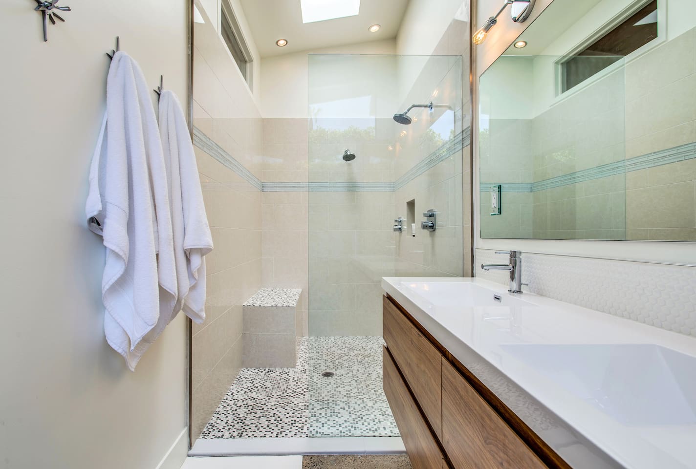 En suite bath