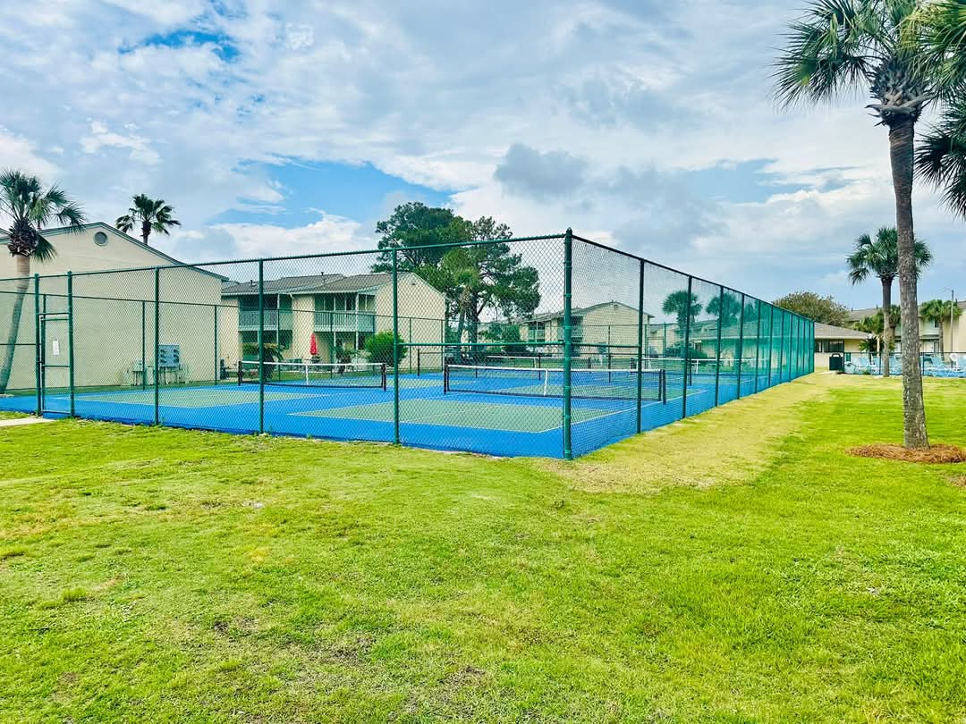 Pickleball Courts