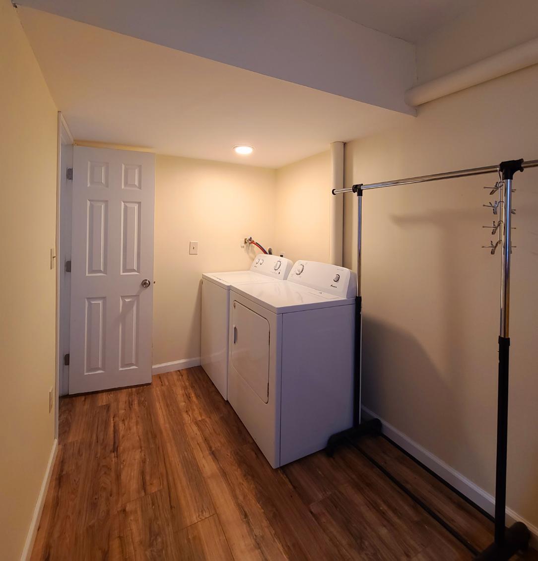26 Columbia - Laundry room