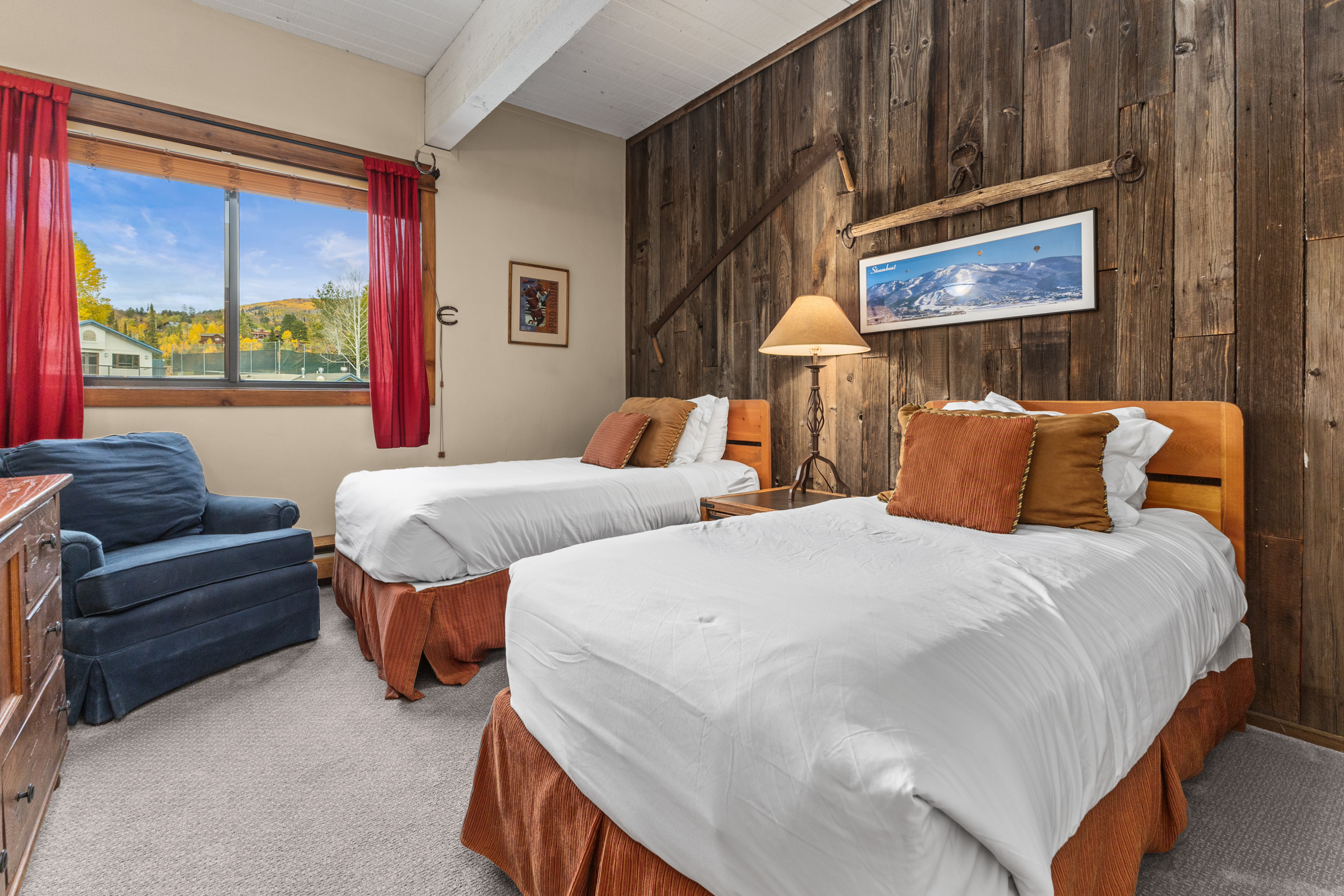 Bedroom 2 | 2 Twin Beds