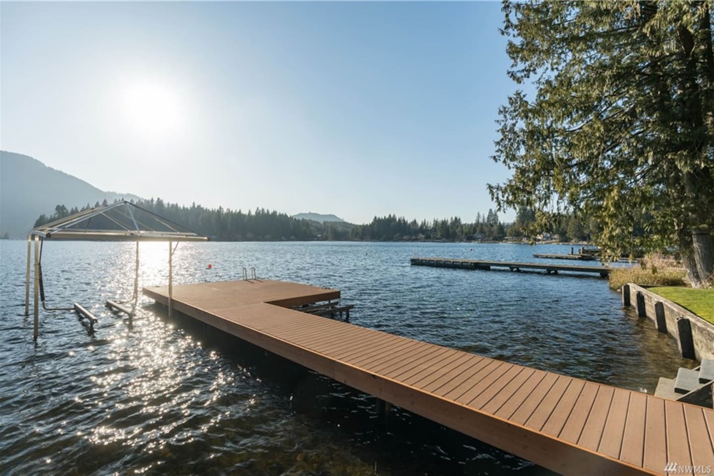 Private dock access, and guests are welcome to moor their boat for a small fee.
