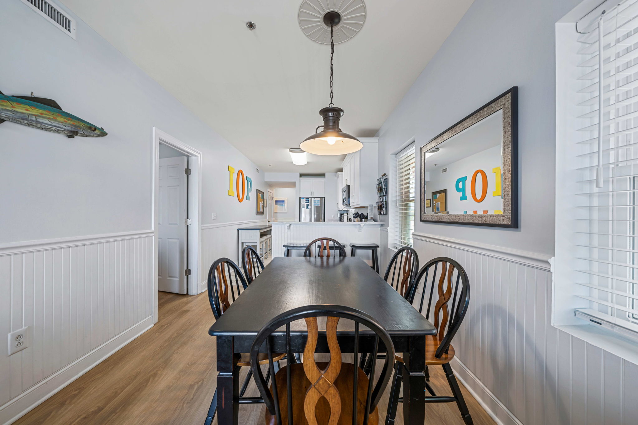 Dining room | Sea Gull | 201 Oceanview | 1116 Ocean Blvd, Isle of Palms, SC | IOP Escapes