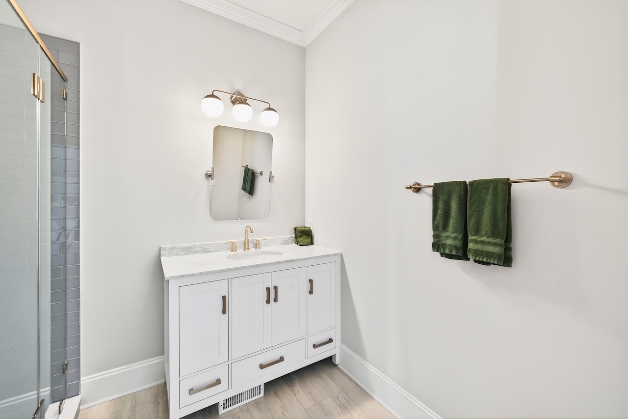 King Room 4 Private Bath