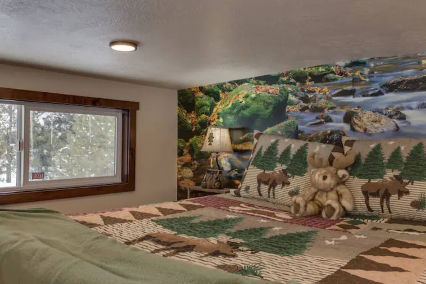 2nd bedroom-open loft with low ceilings-great for kids