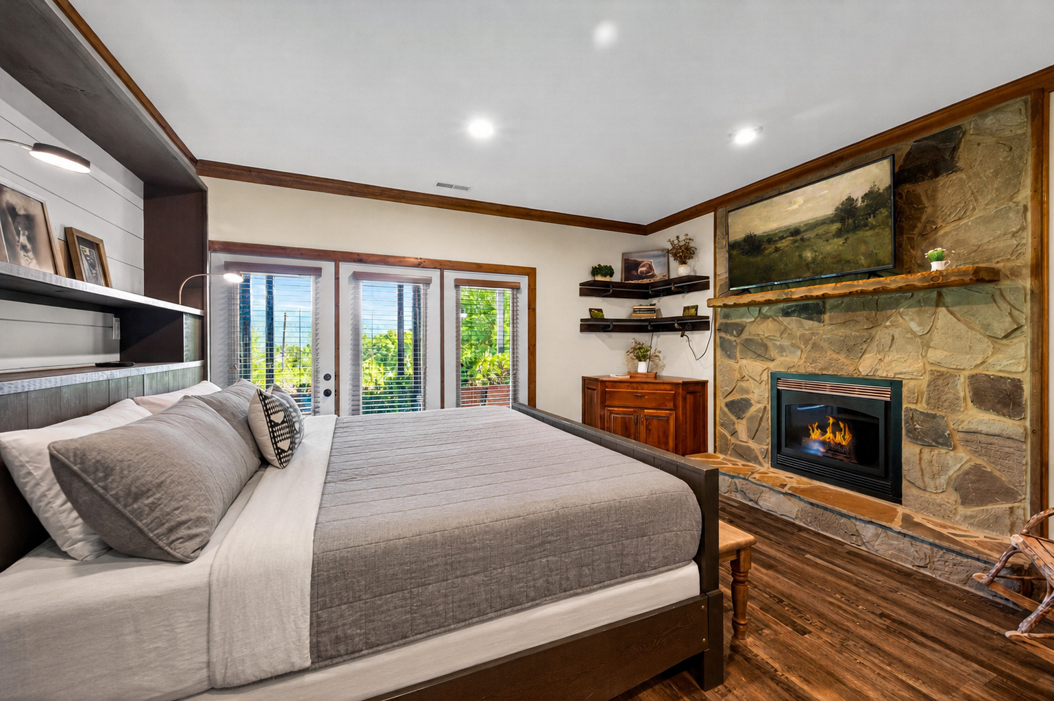 Primary King Bed Suite 