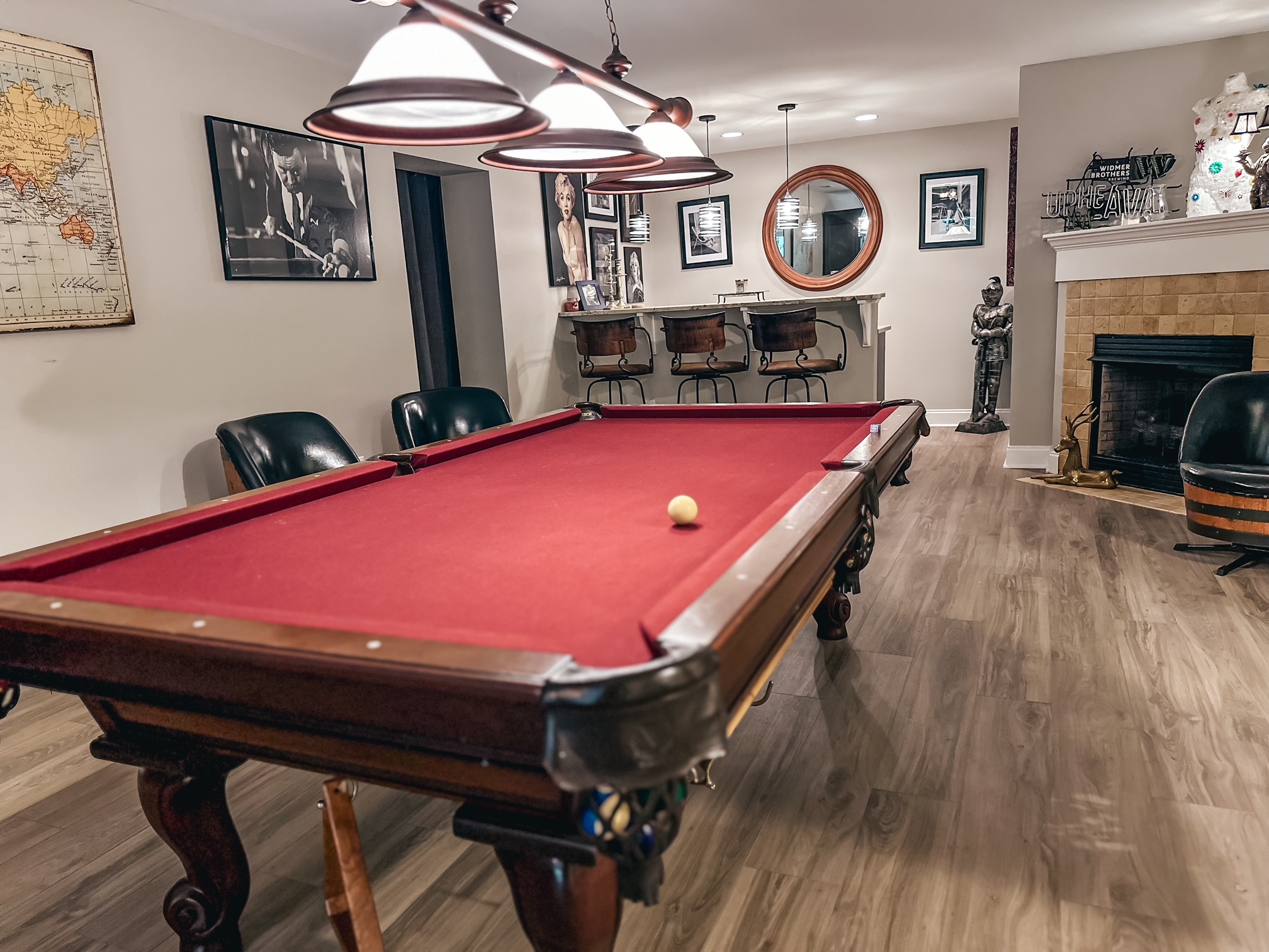 Basement/Pool Table Room