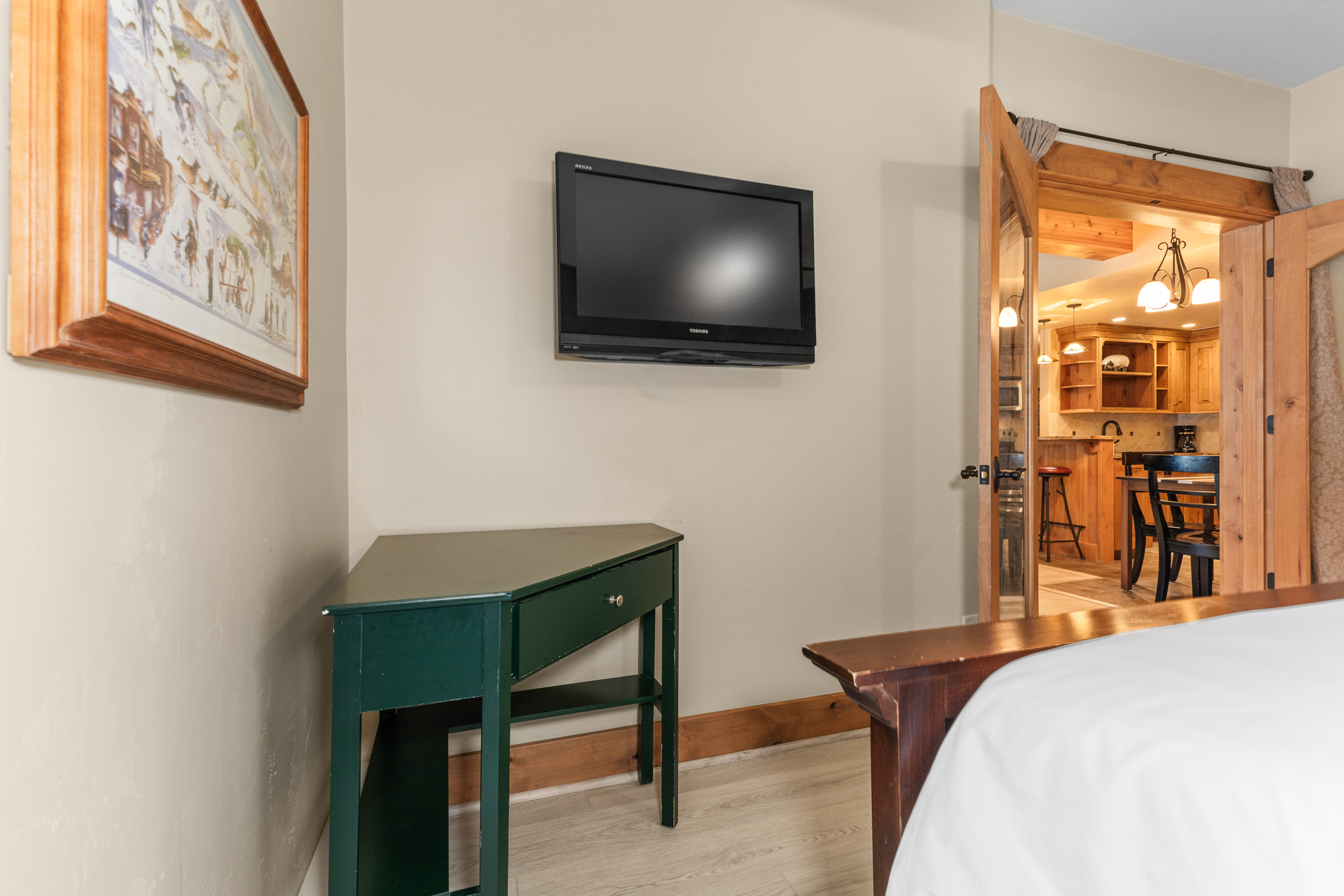 Bedroom 1 | Additional Desk