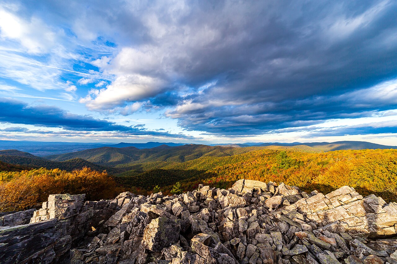 Blackrock Summit dark boulders overlook Shenandoah