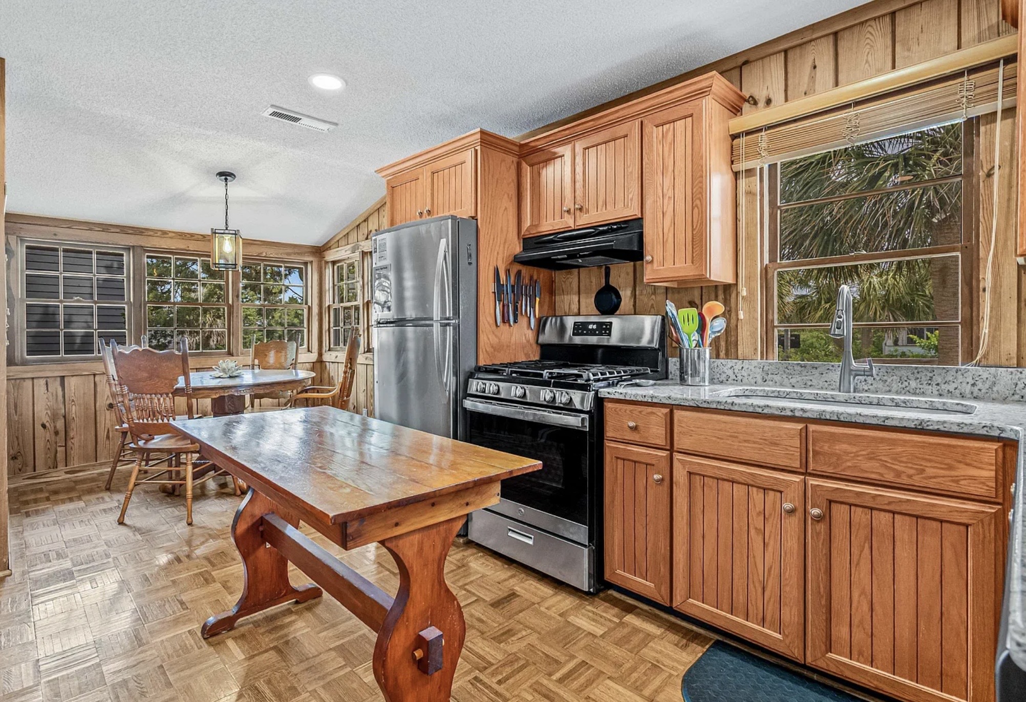 Everything you need to cook a real meal, right here in the upstairs kitchen. ⭐