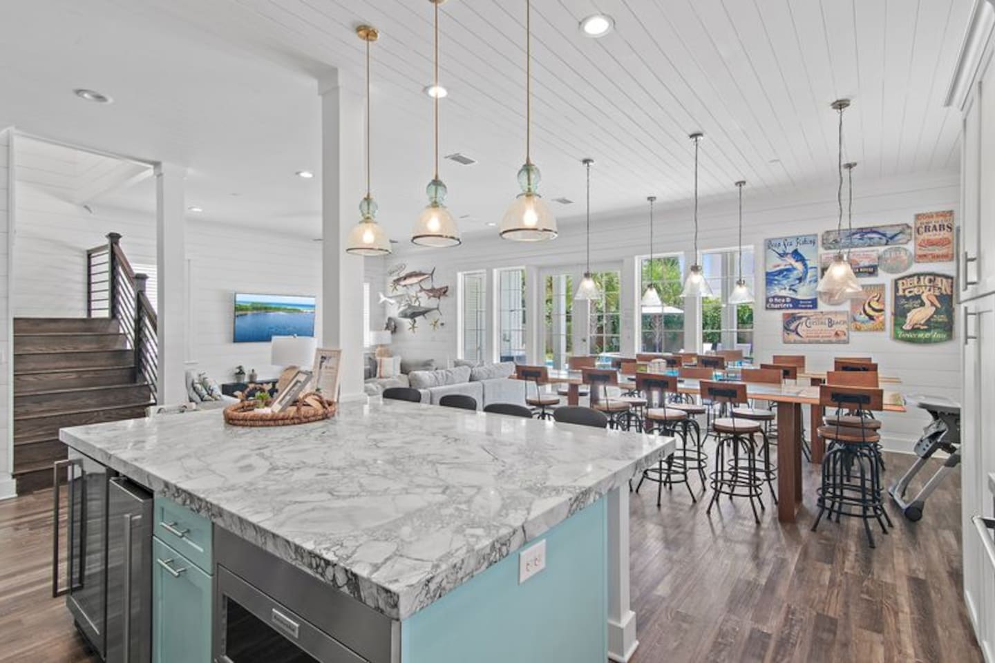 Additional Seating at the Kitchen Island