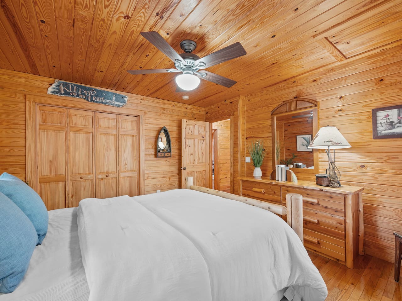 Bedroom #2 located on the main level of the cabin