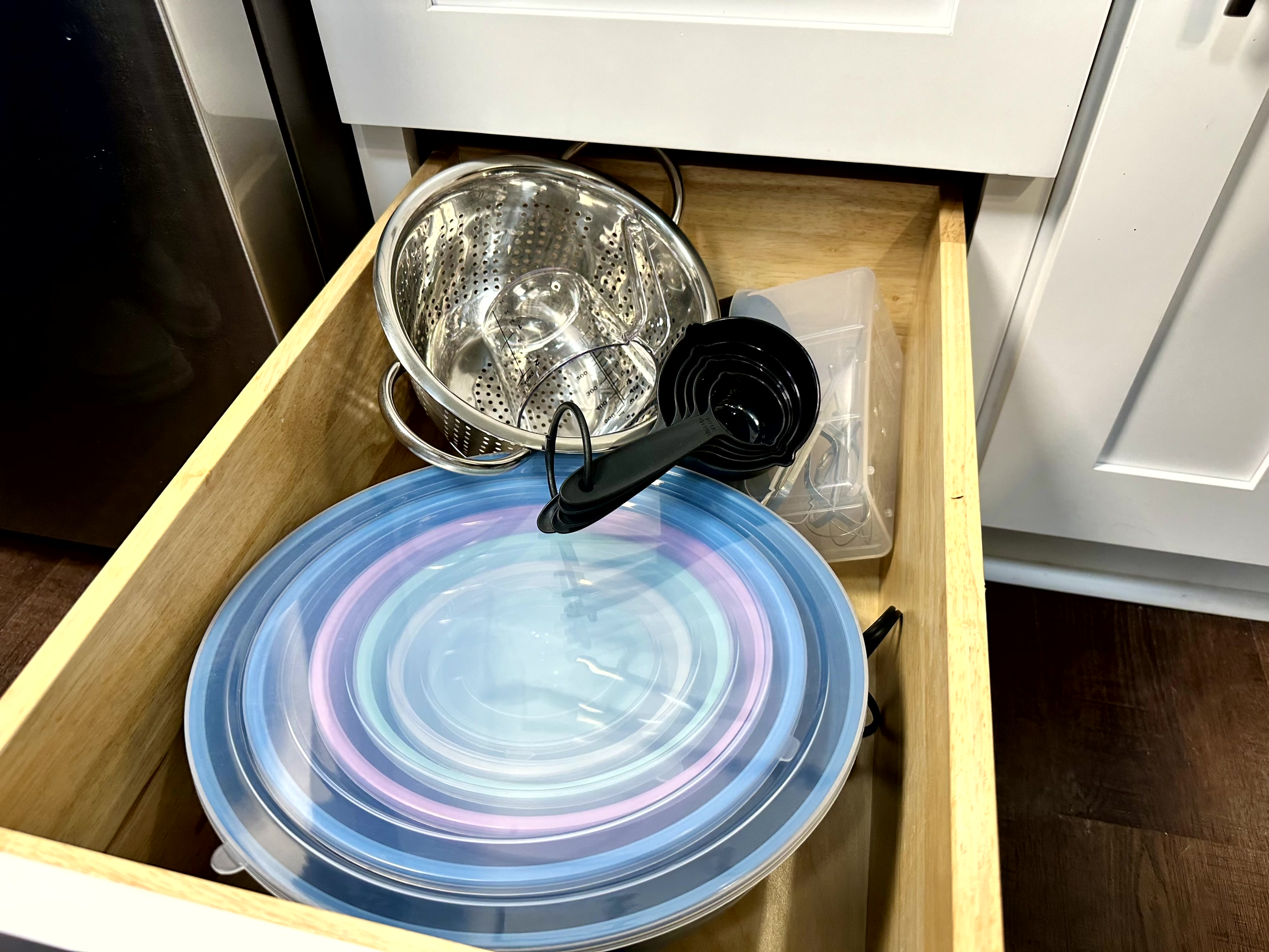 mixing/storage bowls, baking utensils