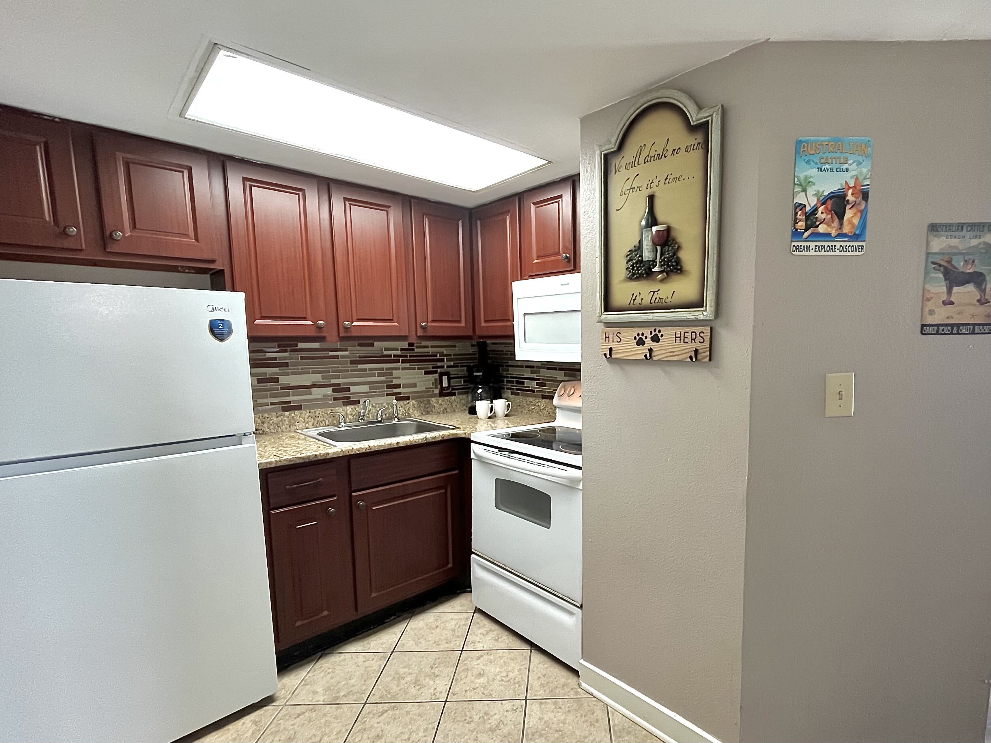 Explore modern kitchen aesthetics in our suite.