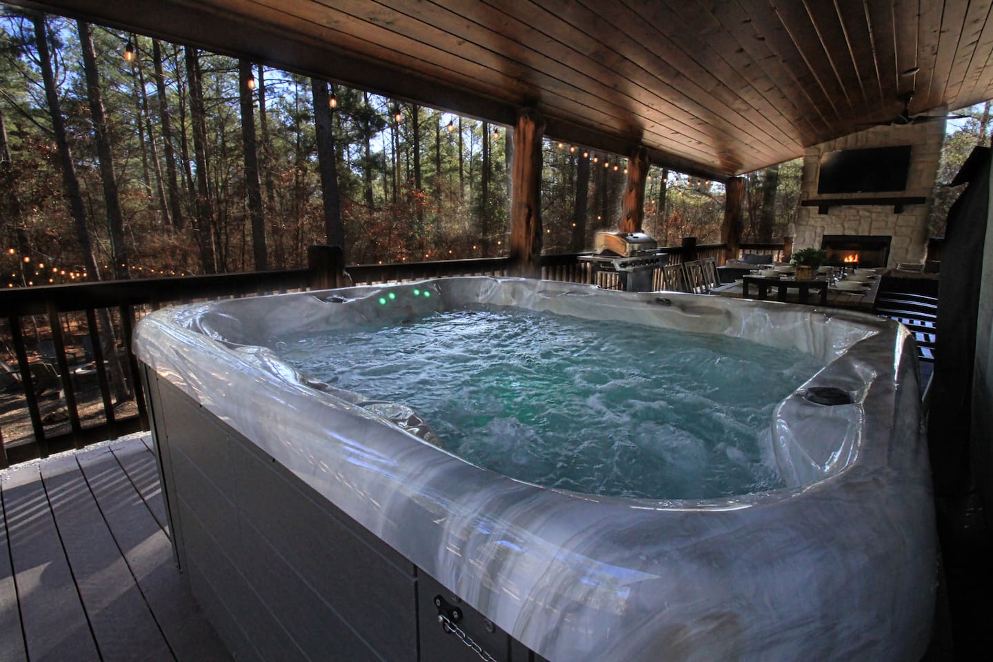 Unwind in the six-person hot tub on the back deck, the perfect spot for stargazing and relaxing after a day of adventure.