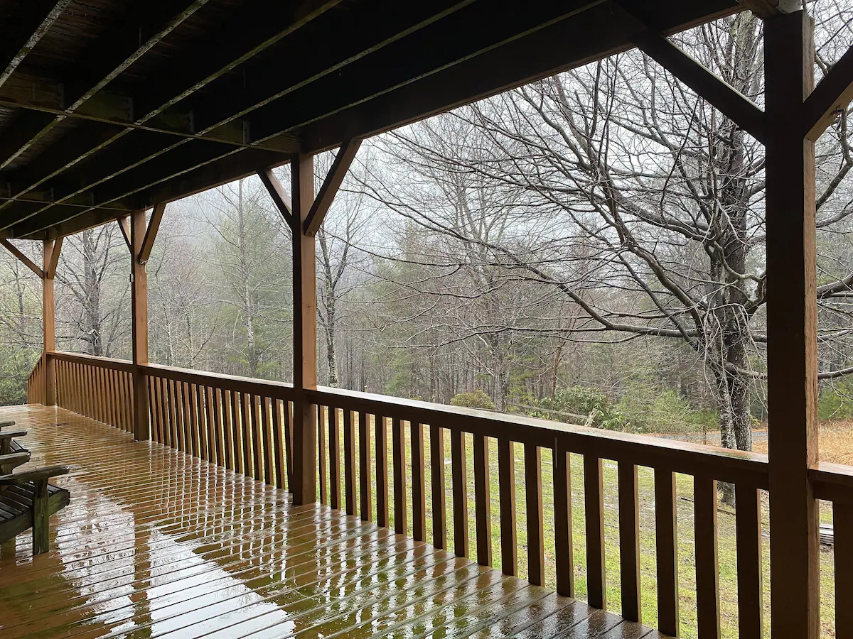Lower deck
