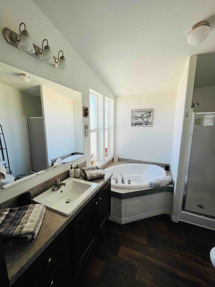 Relax after a long day in this amazing tub 