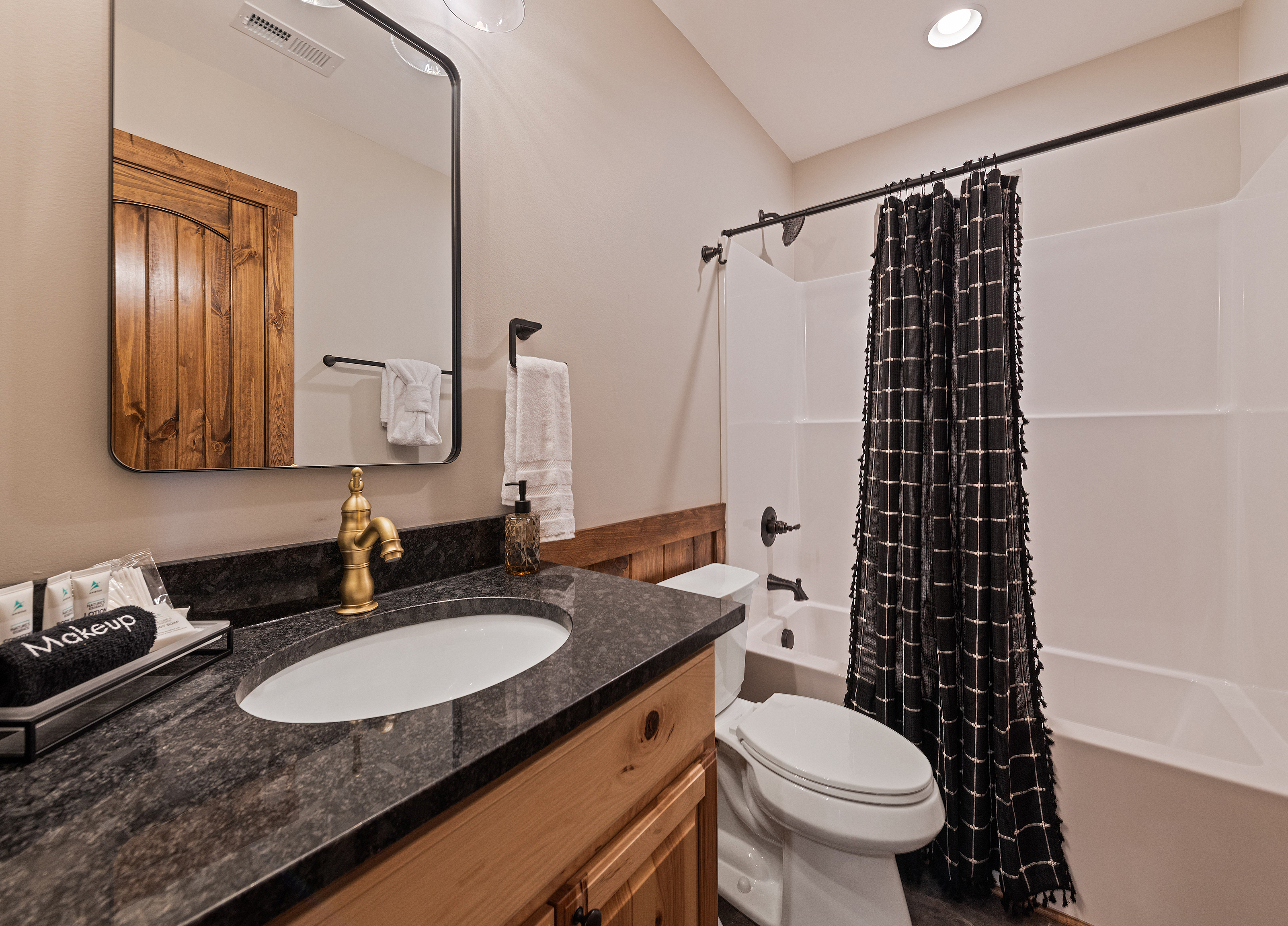 Downstairs Bathroom #1