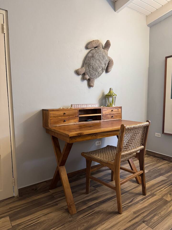 Guest House Desk for those who have to put in a little work on vacation.