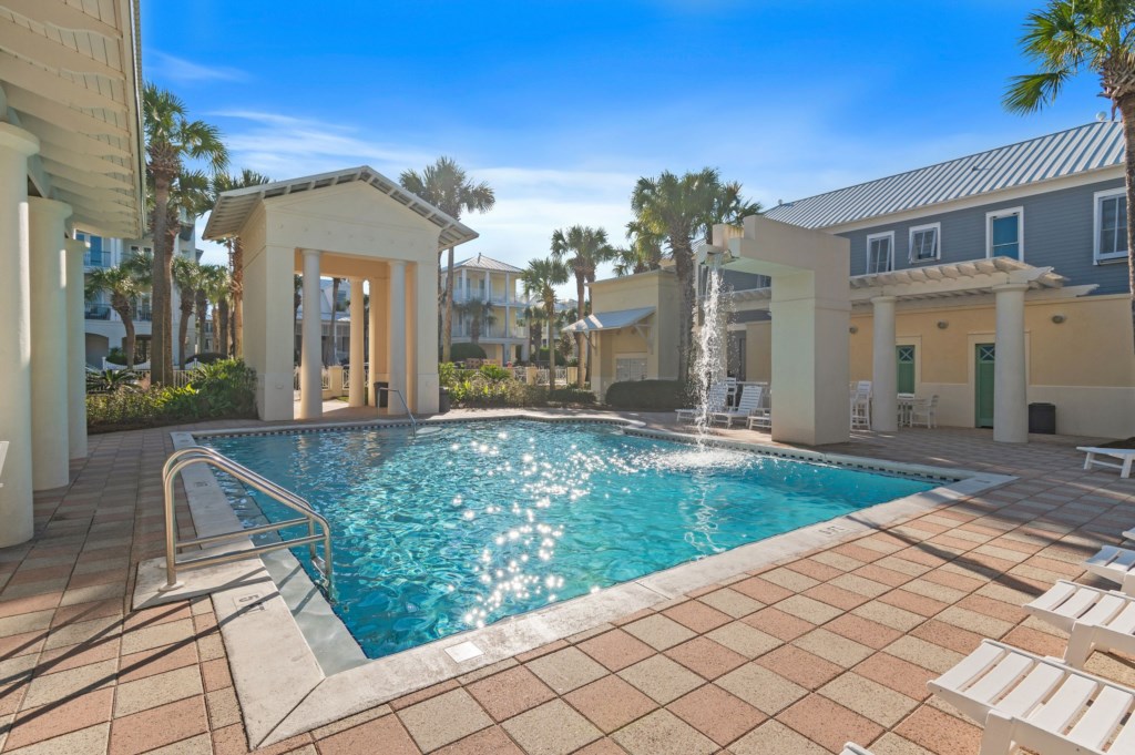 Frangista Community Pool