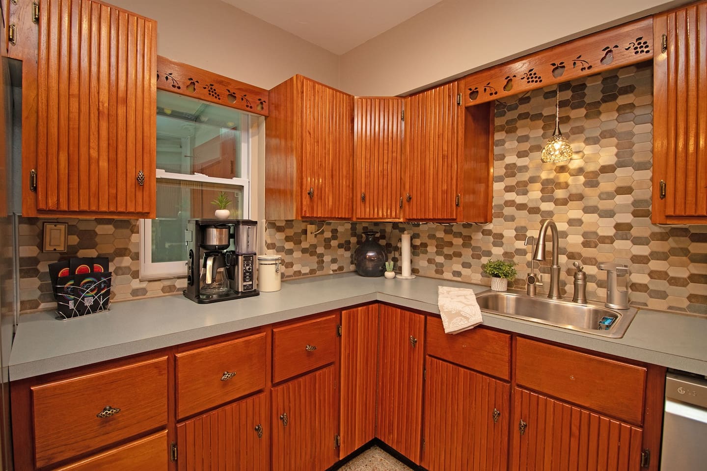 fully stocked kitchen