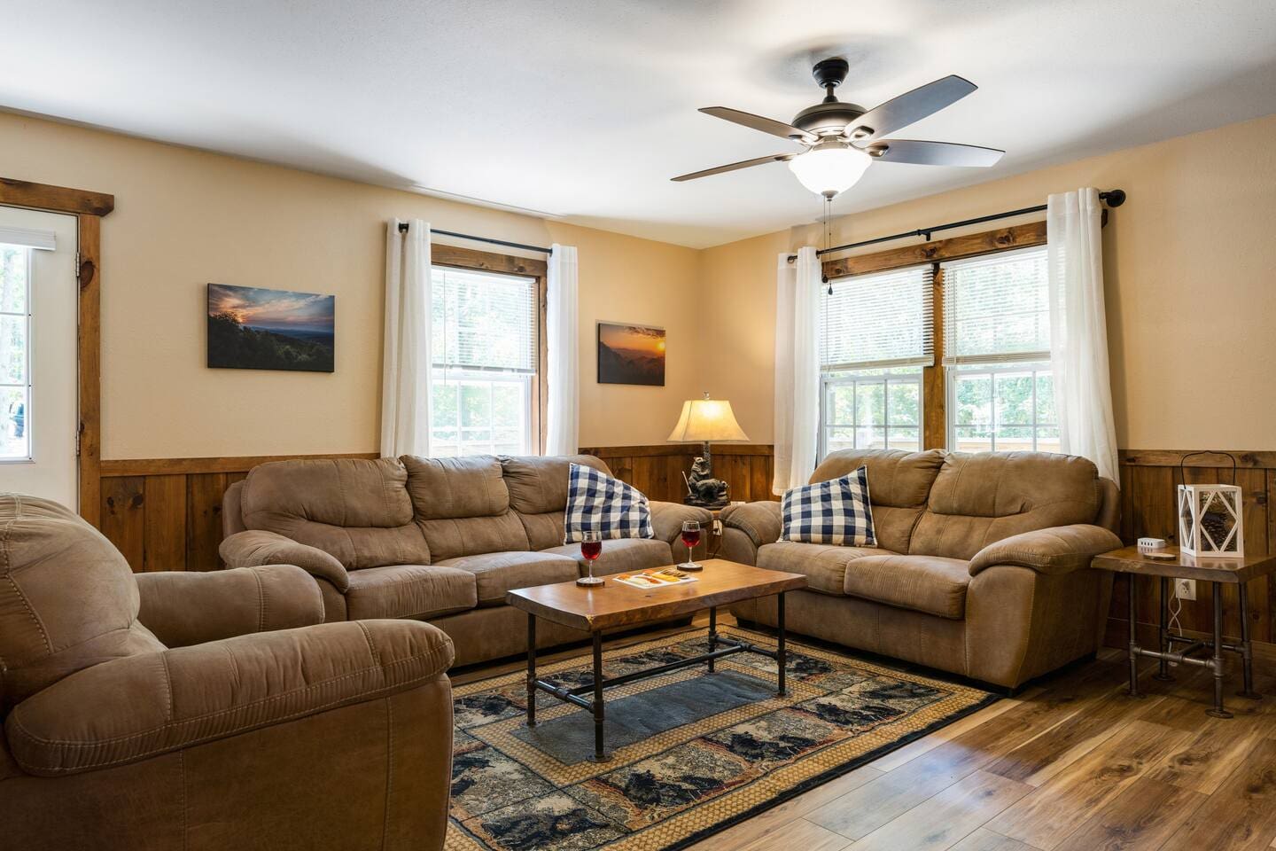 Comfortable living room at Nestled Inn