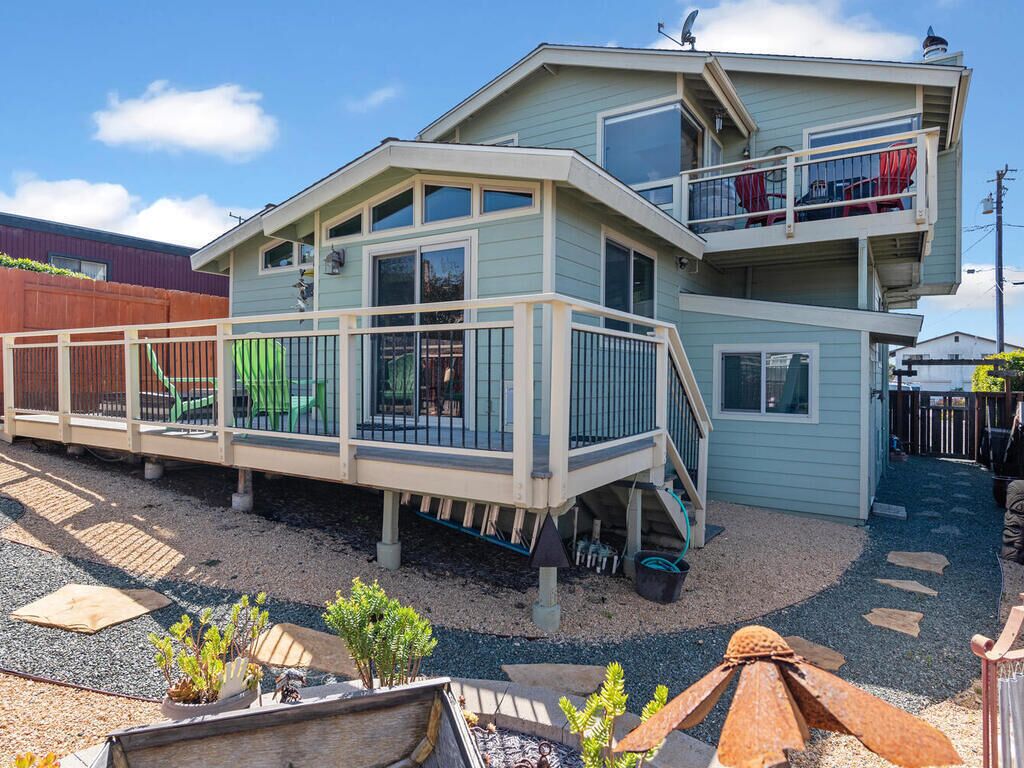 Back deck/yard