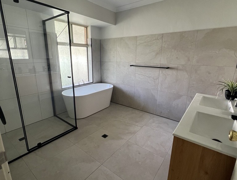 Main bathroom