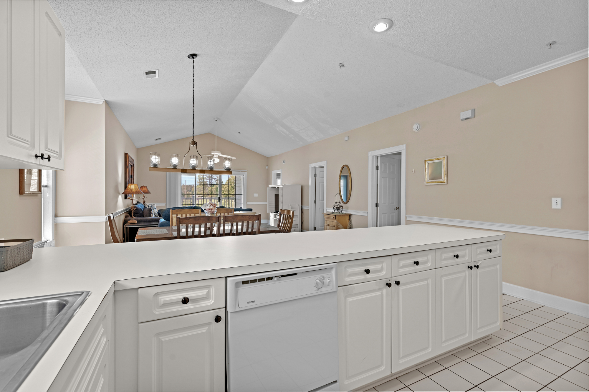 Open Floor Plan to never miss a moment during the stay