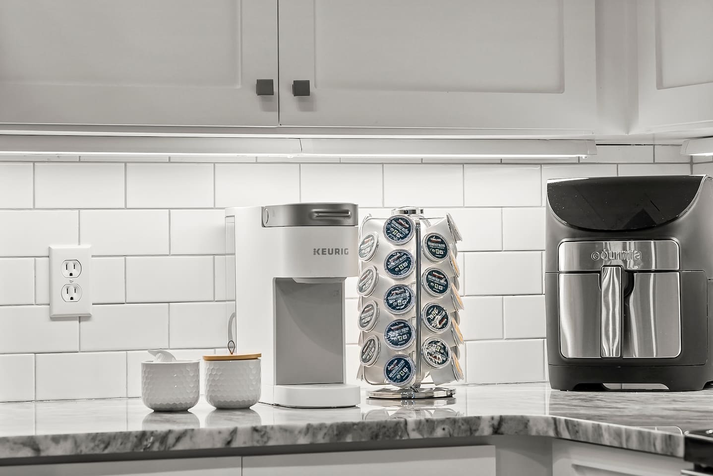 Start your mornings with ocean views and a fresh cup of coffee! Enjoy the convenience of a Keurig with a variety of pods and all the essentials ready for your perfect beachside brew.