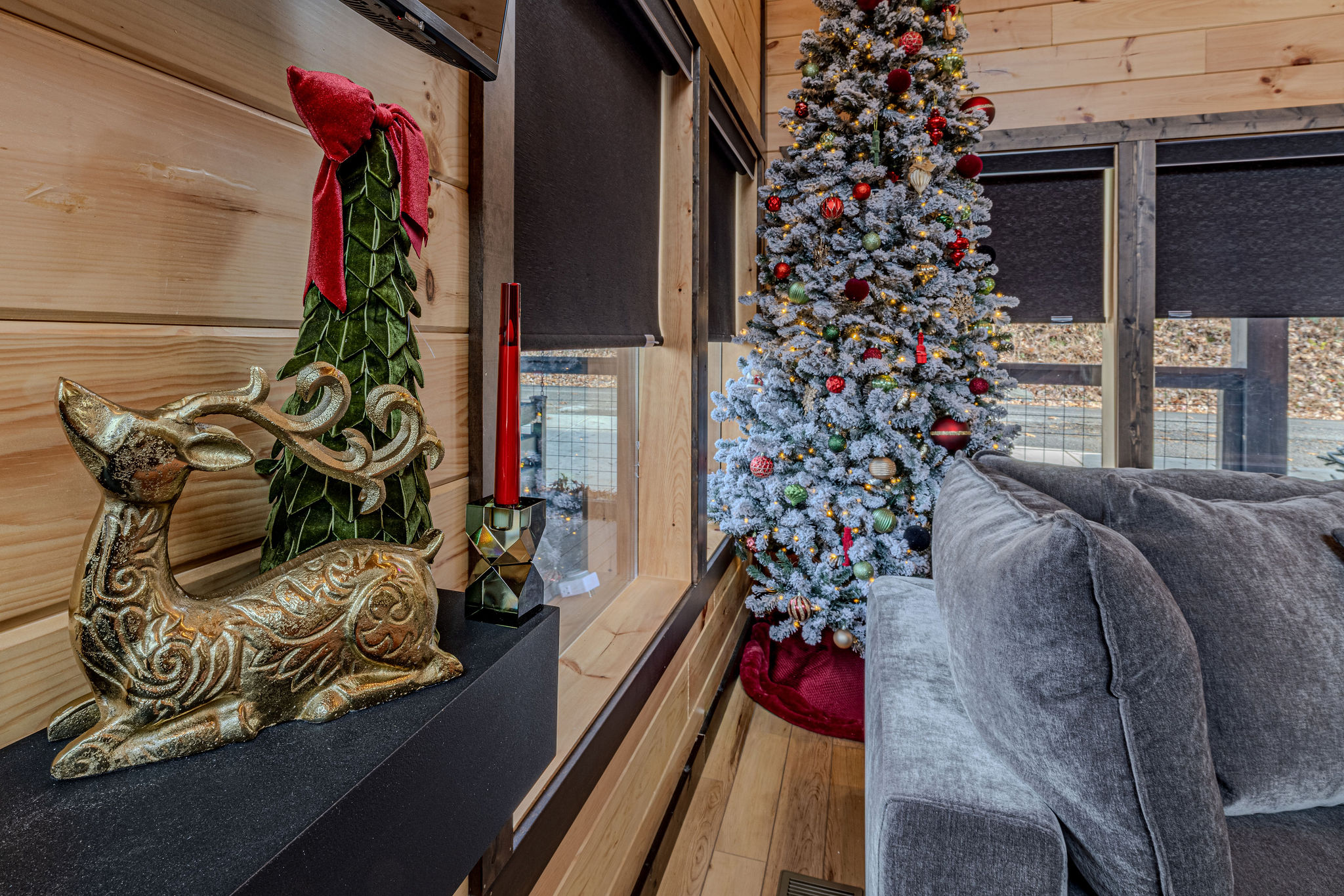 Find your Christmas glow at Tree Top Hideaway