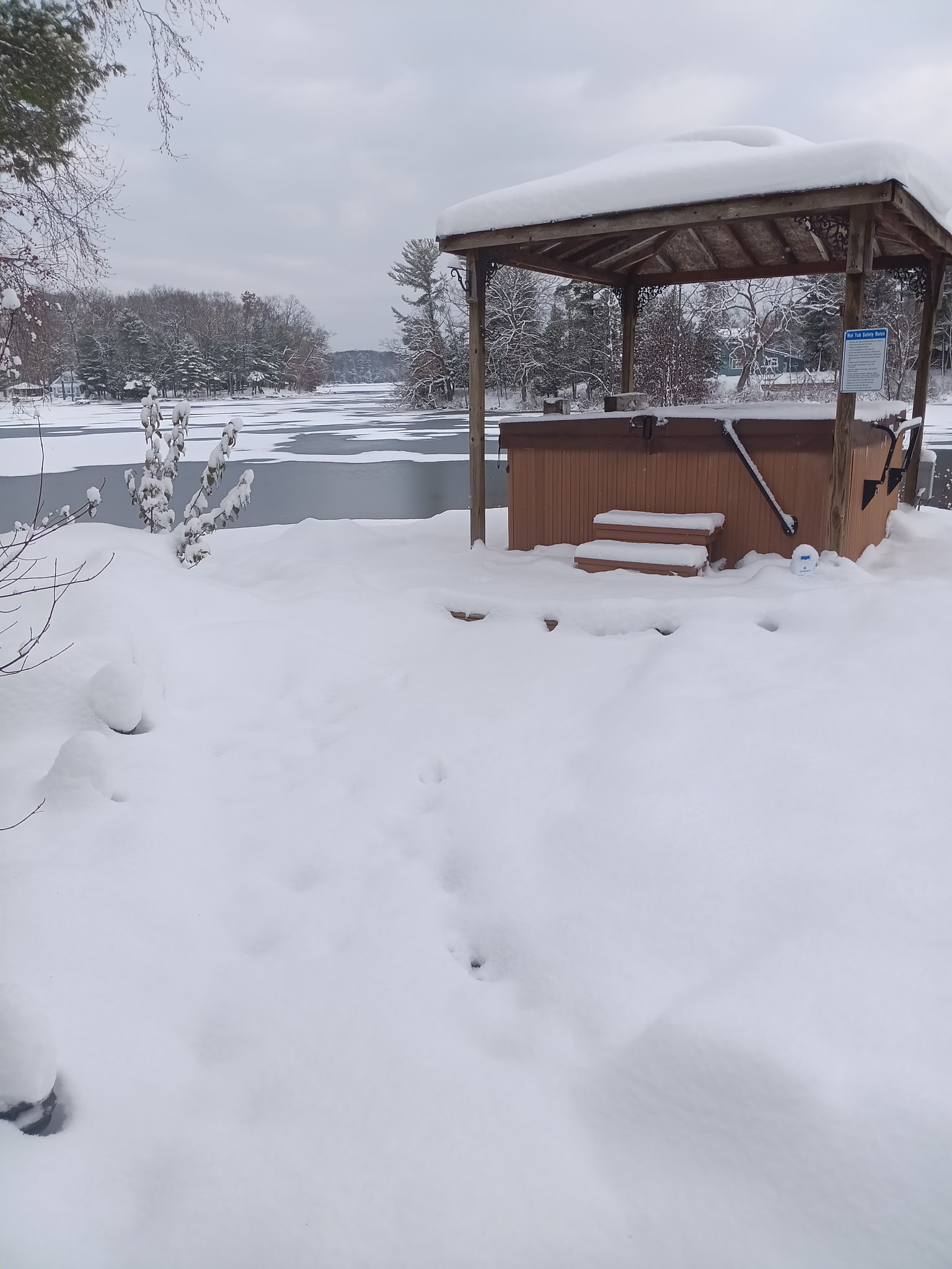 Enjoy our Hot Tub under the Gazebo