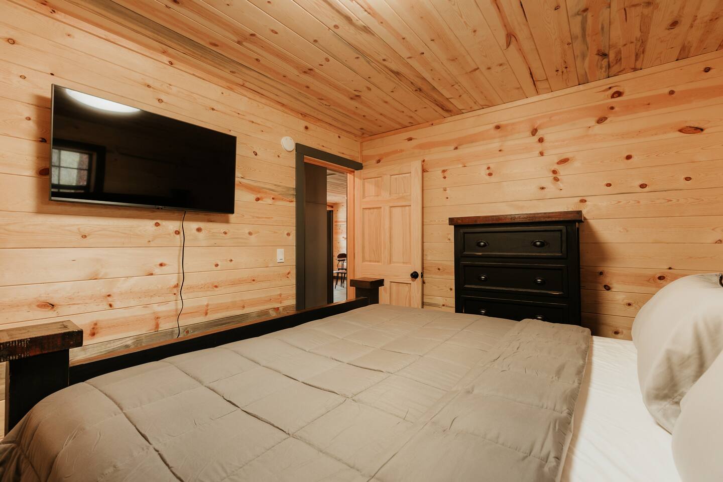 King Bedroom #2