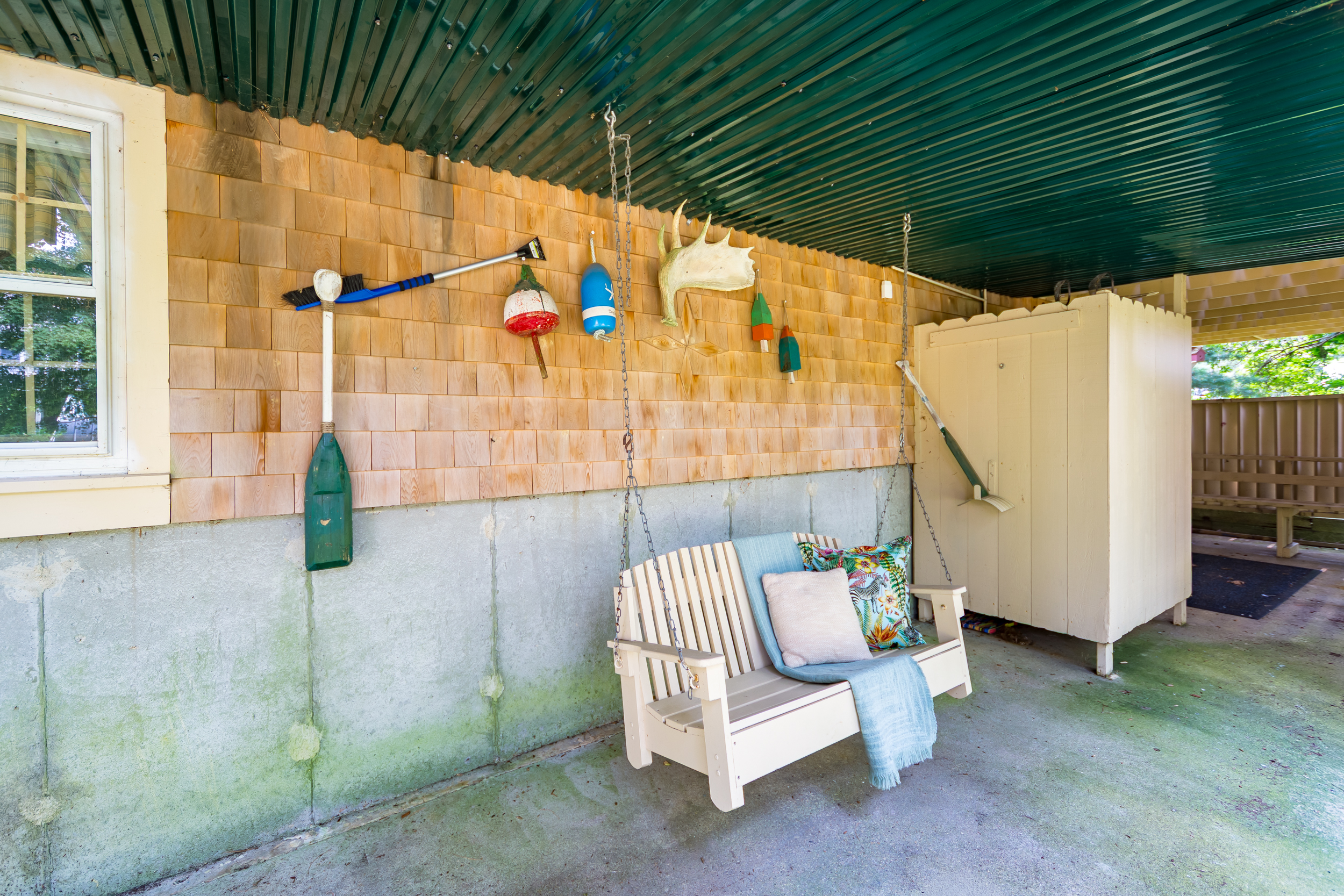 Relax and sway on the outdoor swing.