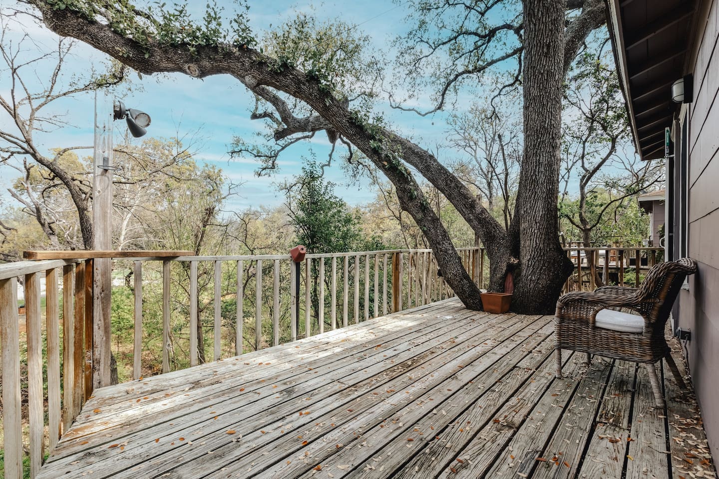 wow! Enjoy a picnic during the day time or glass of beer during the night.