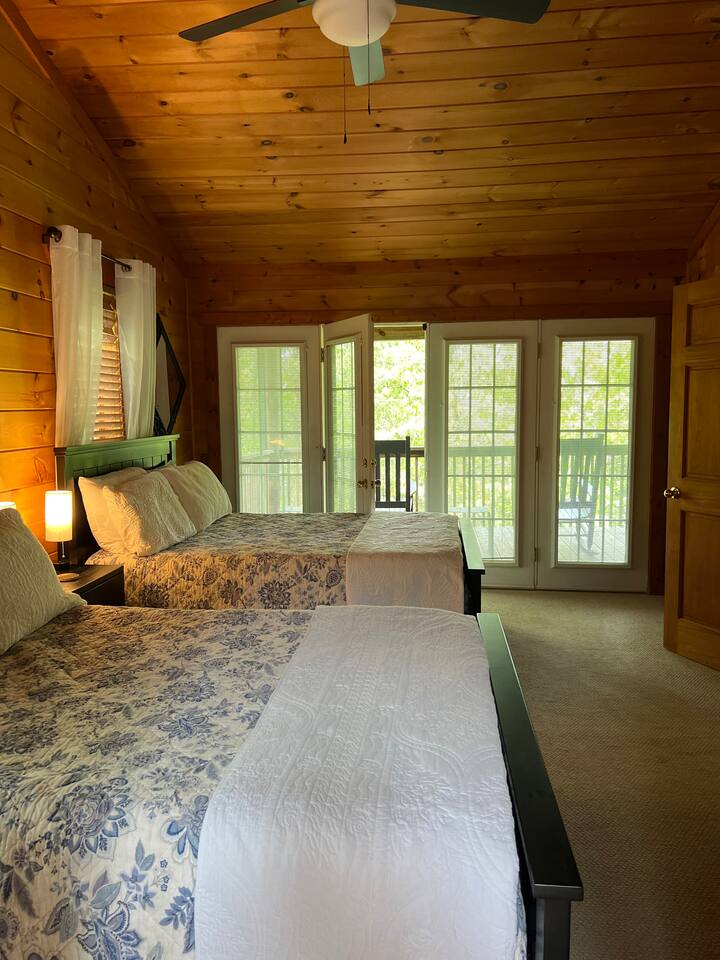 Wake up to Peaceful Views!