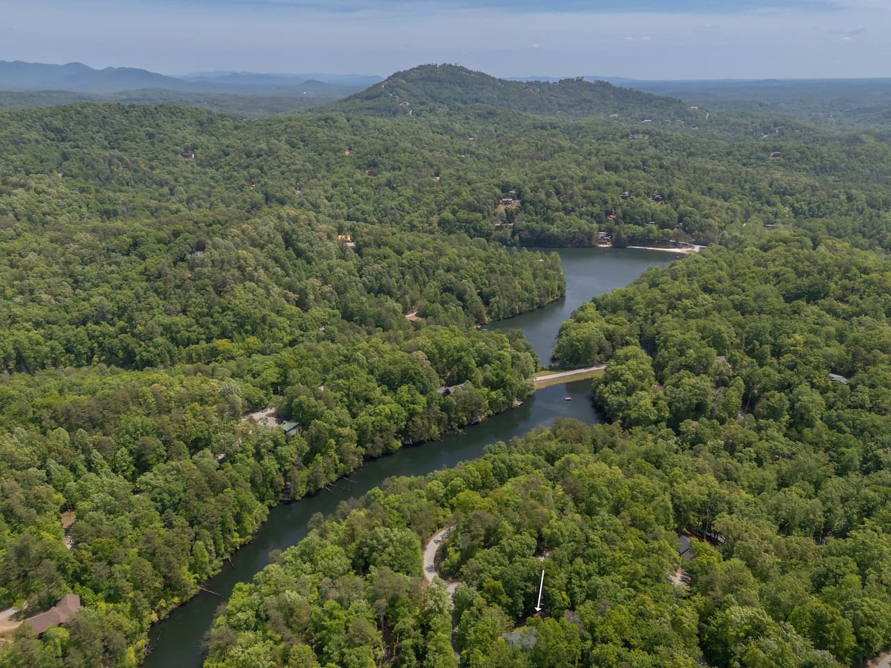 Upper drone of the cabin