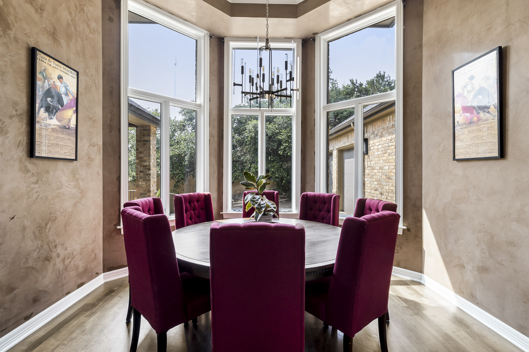 Enjoy an intimate dinner in our formal dinging room on the main floor.