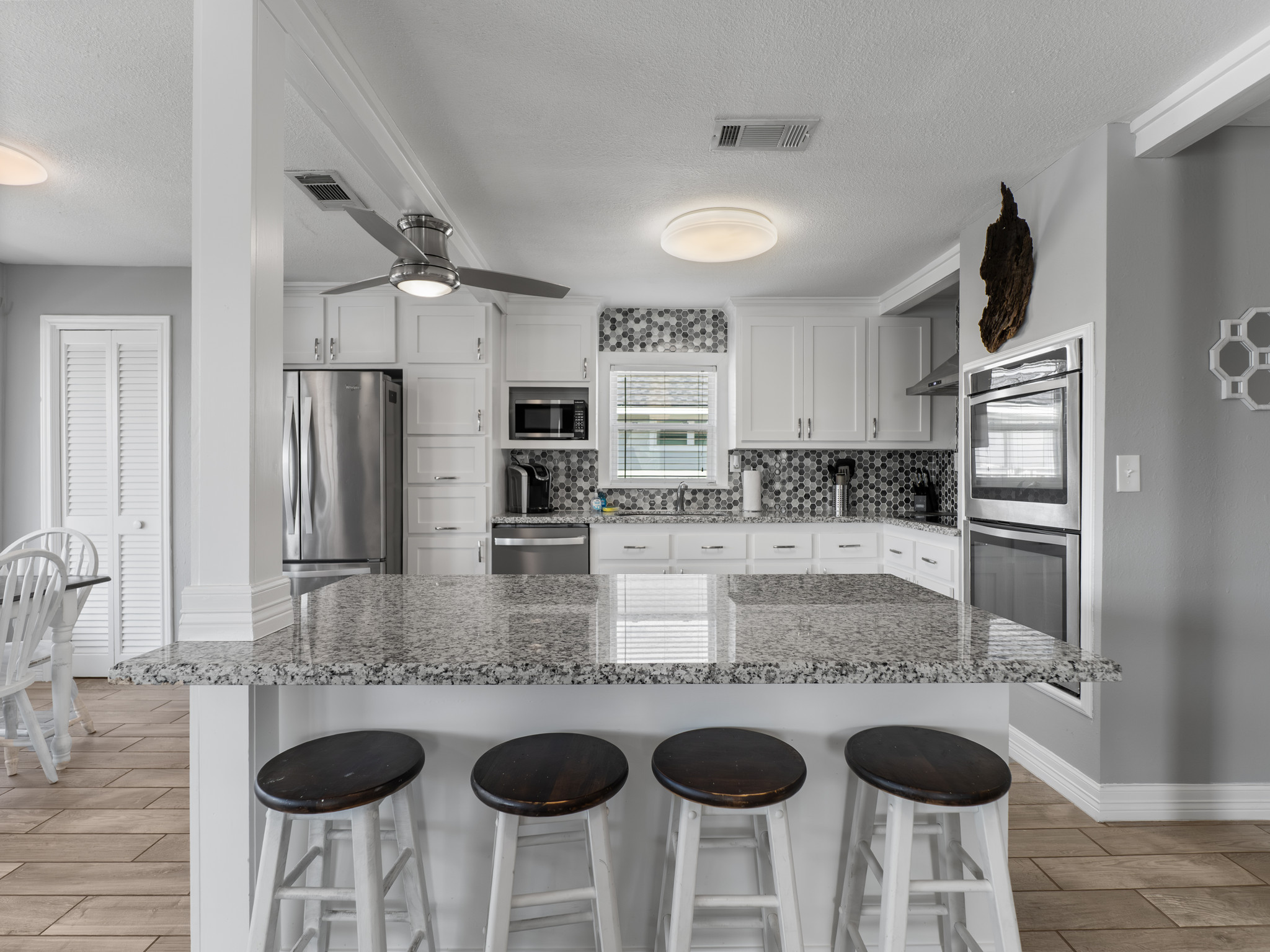 Main kitchen island(upstairs)