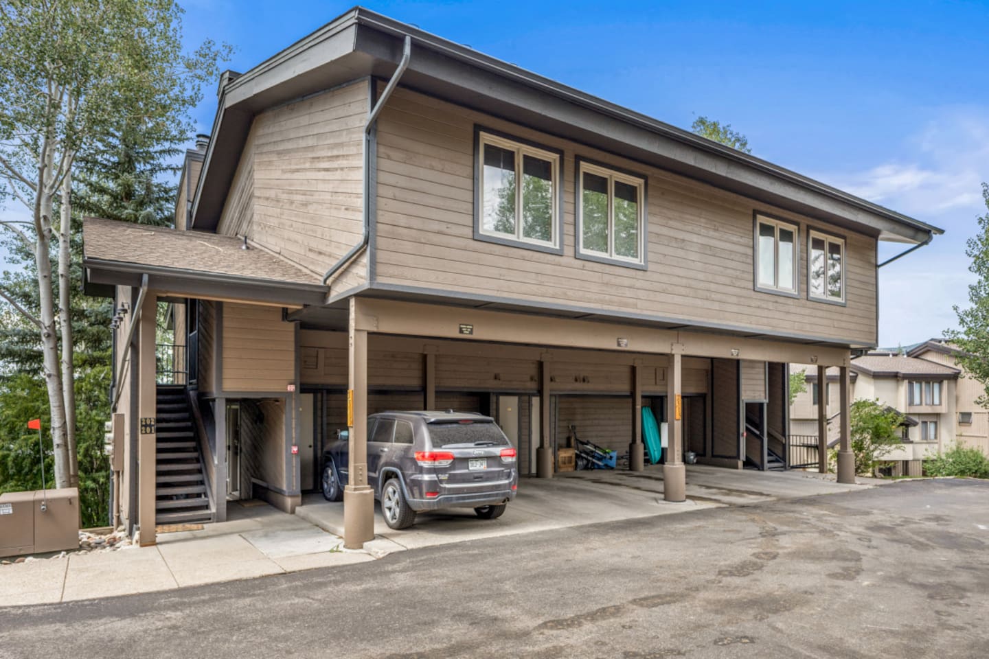 Sunrise Condo Unit 204- mls res-1