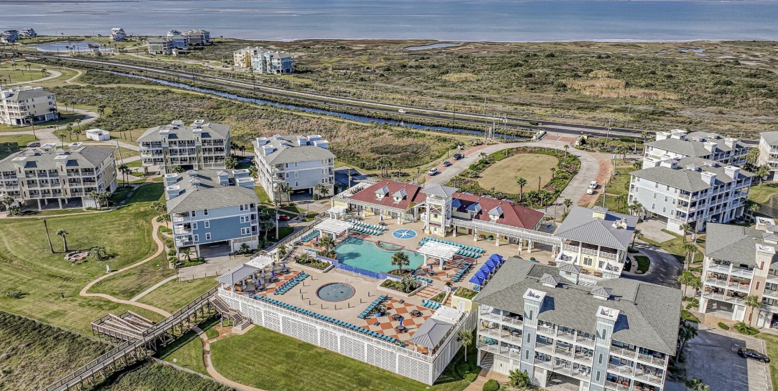 696cd86b70434b569c66551386f7e9ec | Beachhouse | Texas | TX | Vacation Homes | Galveston | Crystal Beach | Kokomo | Breezy Days | Beachfront Elegance | Sunrise Serenity | Southern Sands Property Management, LLC