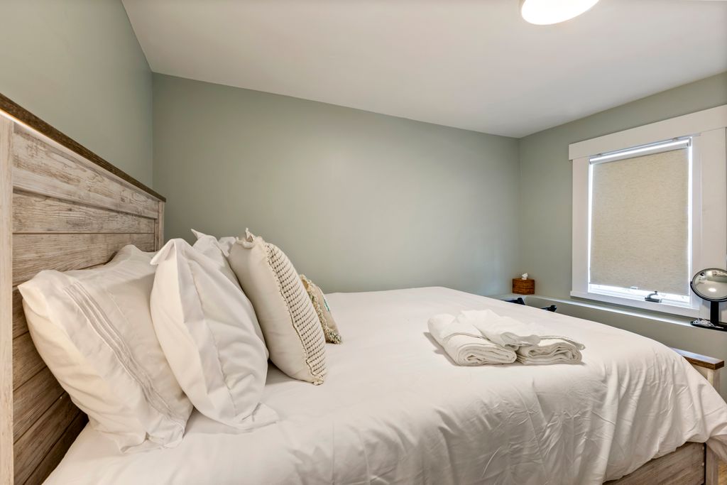 Cozy guest bedroom with a full-size bed