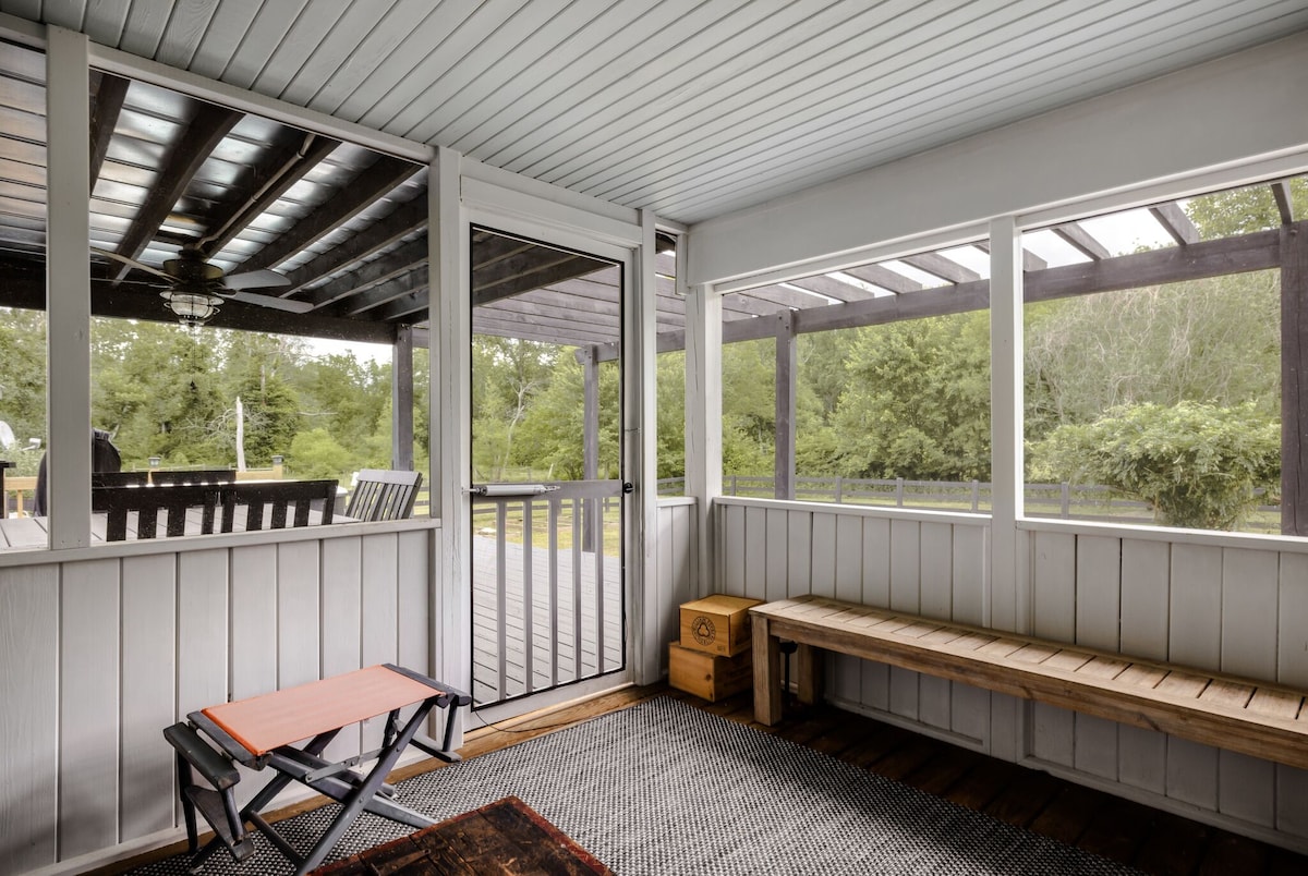 Screened porch off the kitchen