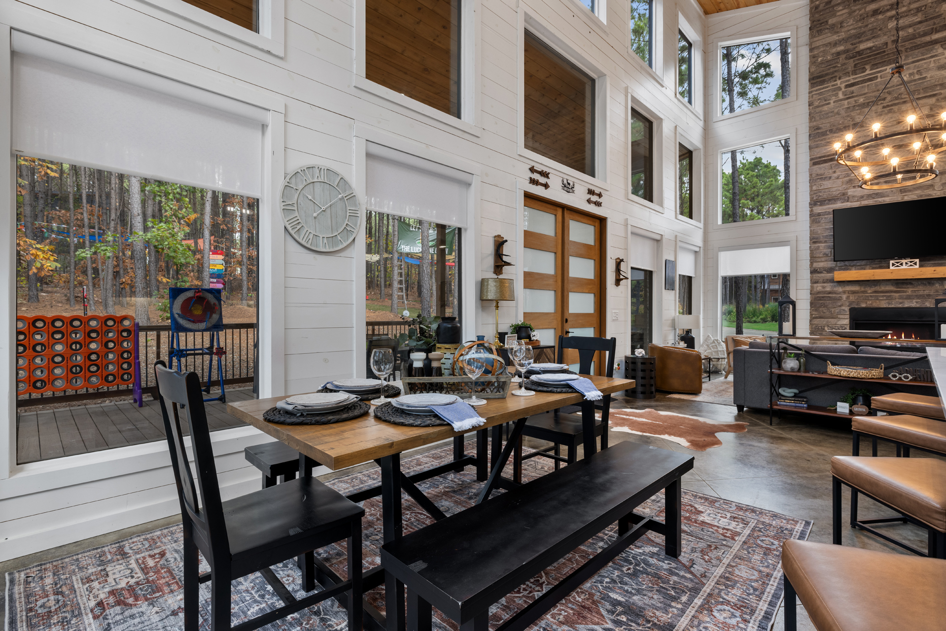 Dinning room table