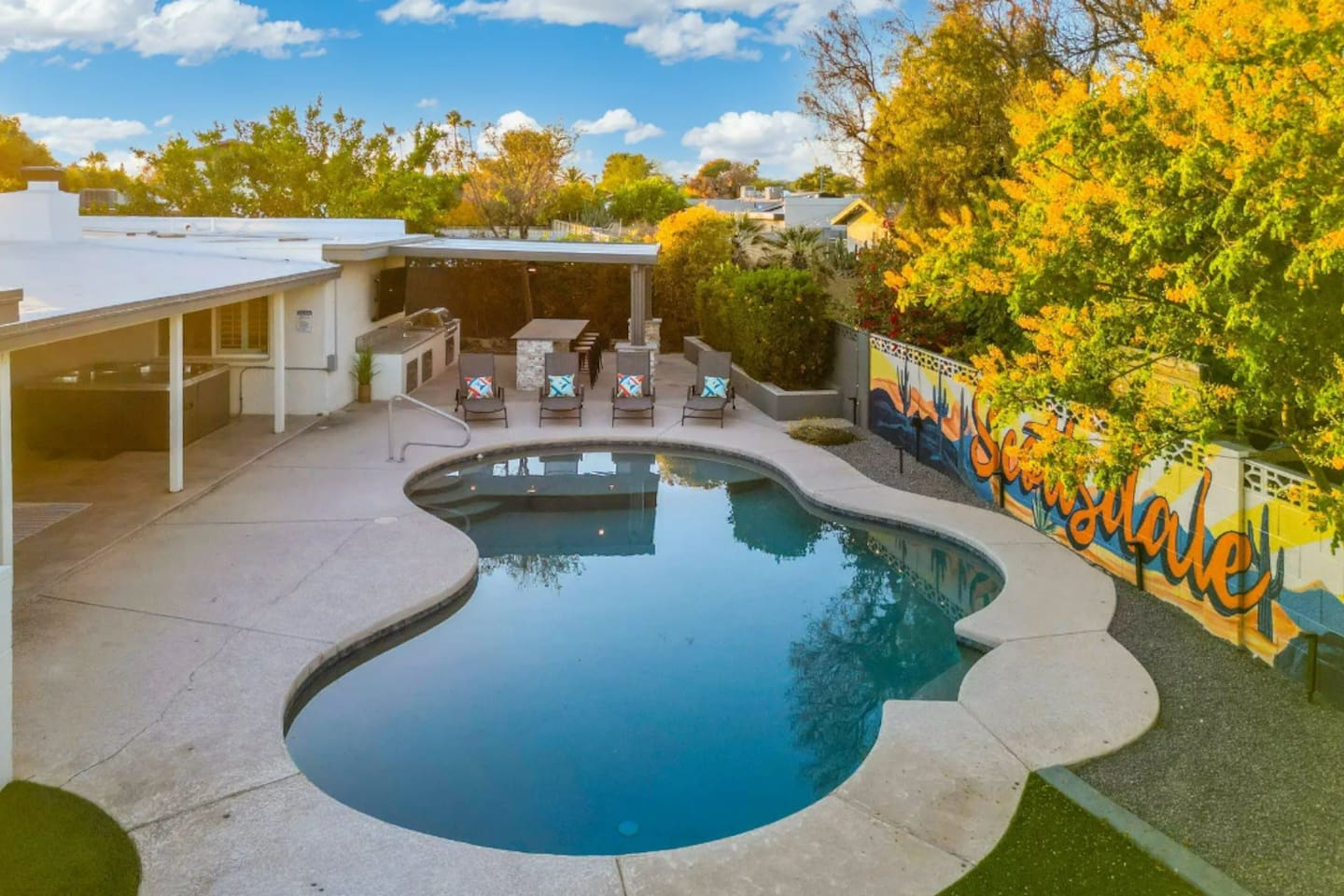 This mural is easily one of the most photographed spots on the property, bold, colorful, and unmistakably Scottsdale.