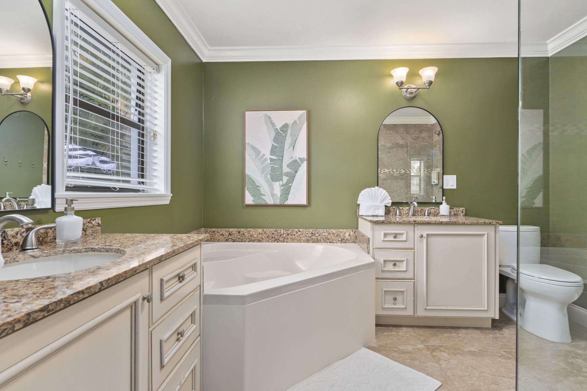 Master Bathroom: Two Vanities