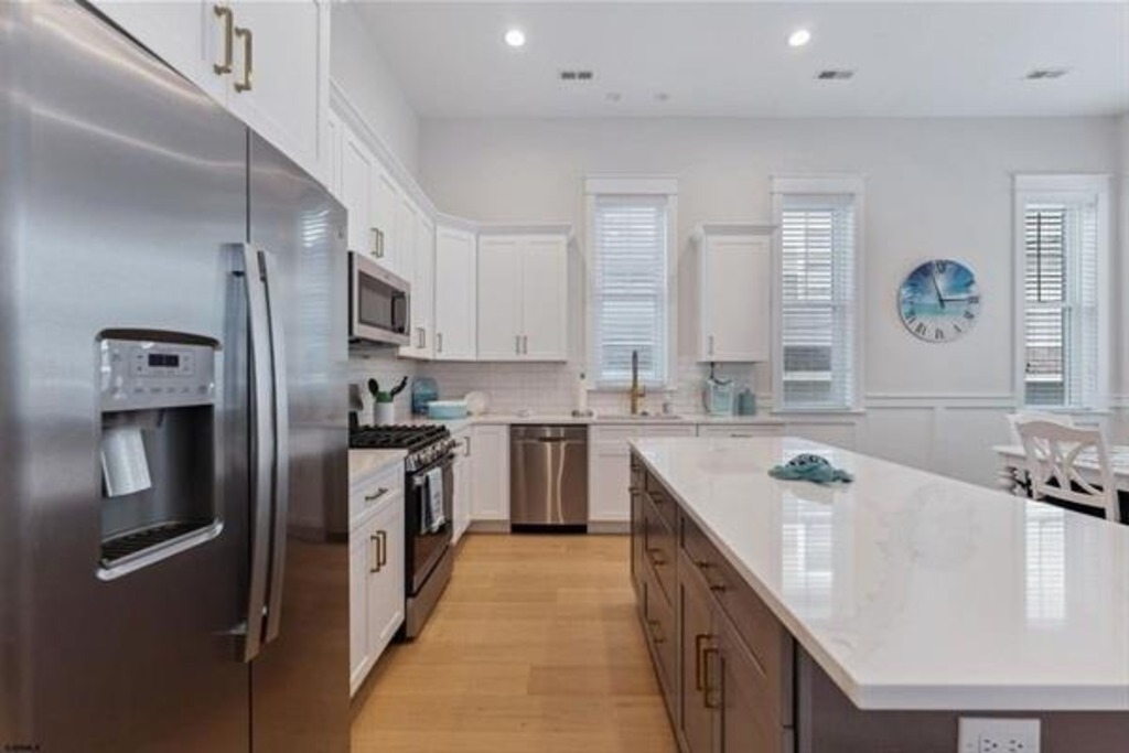 Spacious kitchen area